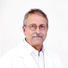 Dr. med. uni. Alex Witasek
